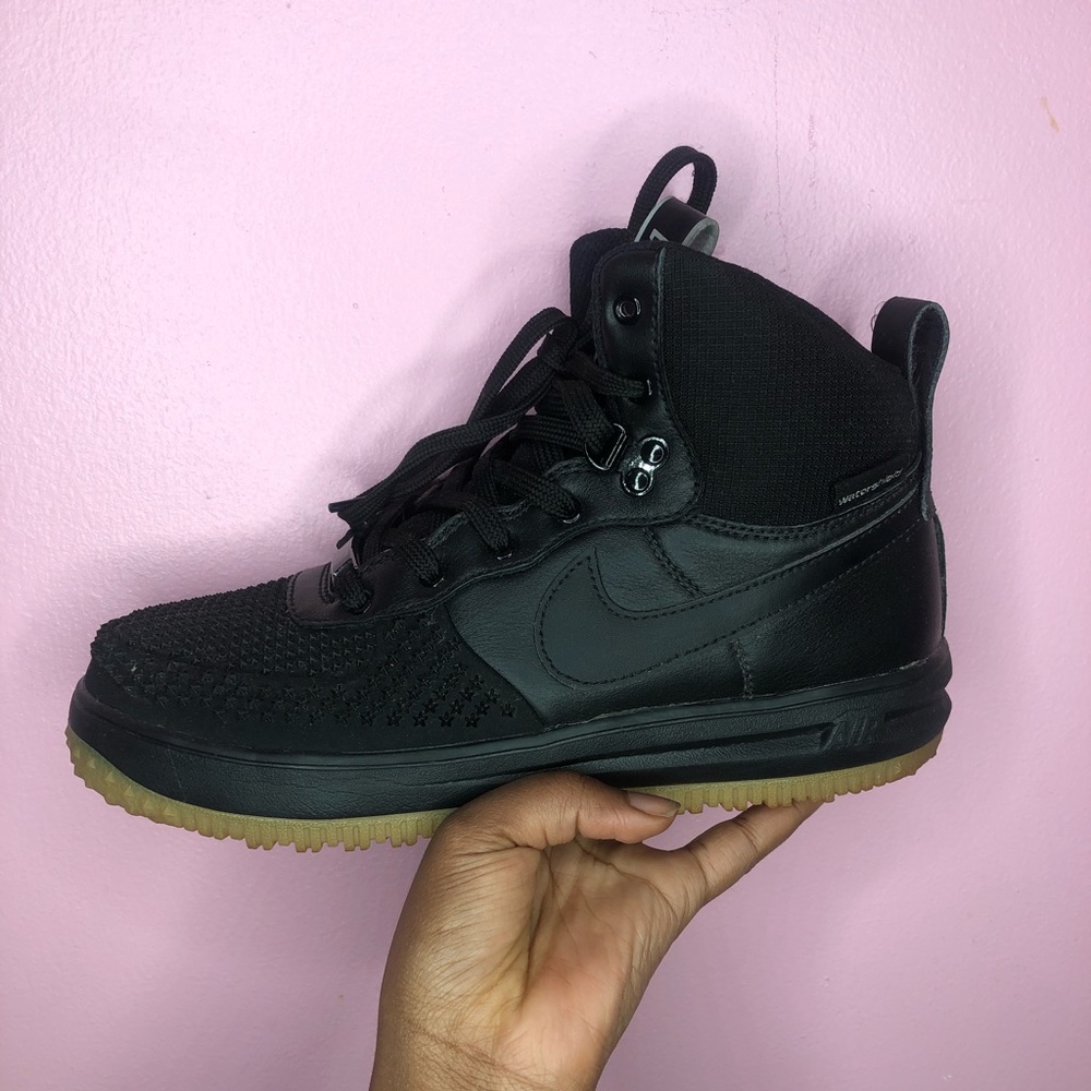 nike lunar force 1